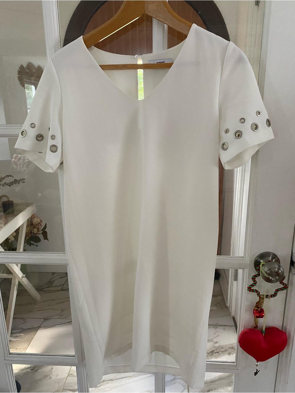 Suncoo París White Short-Sleeve Mini Dress with Eyelet Detail